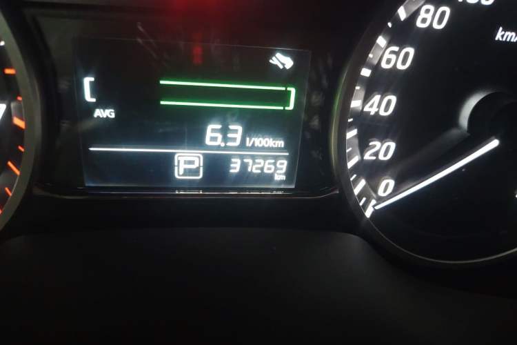 Used Nissan Sylphy 2016 1.6XV CVT Smart Enjoyment Version Odometer Close Up