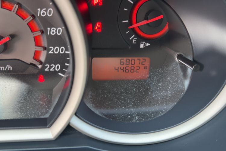 Used Nissan Sylphy 2016 Classic 1.6XE Manual Leading Edition Odometer Close Up