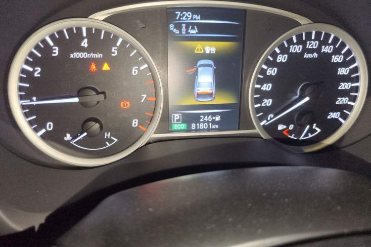 Used Nissan Sylphy 2016 1.6XV CVT ZhiZun Edition Odometer Close Up