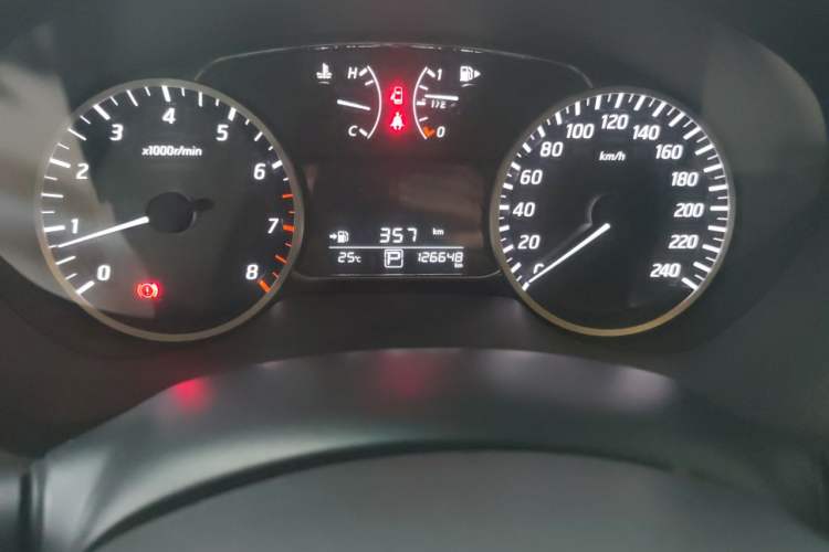 Used Nissan Sylphy 2016 1.6XV CVT Smart Enjoyment Version Odometer Close Up