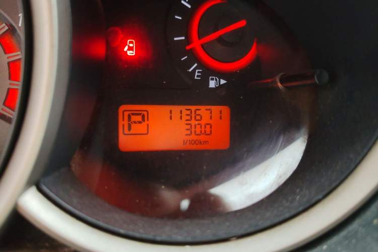 Used Nissan Sylphy 2016 Classic 1.6XE Automatic Leading Edition Odometer Close Up