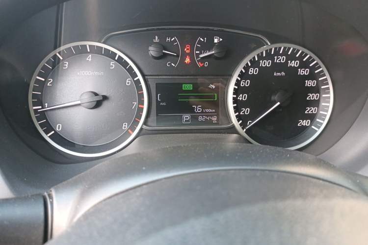 Used Nissan Sylphy 2016 1.6XV CVT Smart Enjoyment Version Odometer Close Up