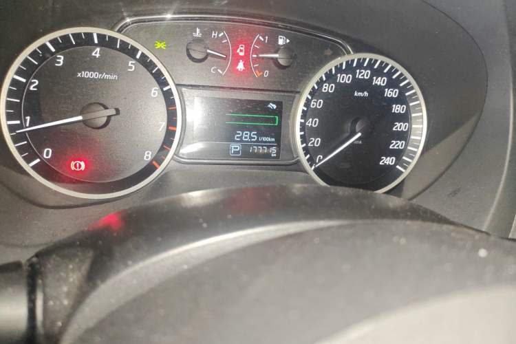 Used Nissan Sylphy 2016 1.6XV CVT Smart Enjoyment Version Odometer Close Up