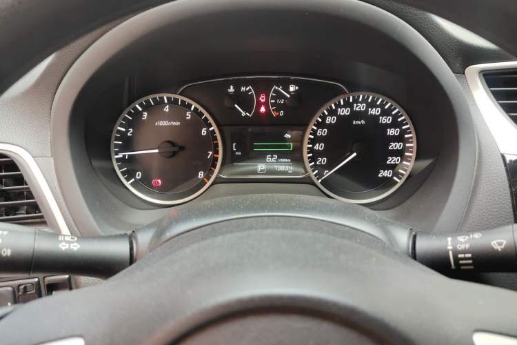 Used Nissan Sylphy 2016 1.6XV CVT Smart Enjoyment Version Odometer Close Up