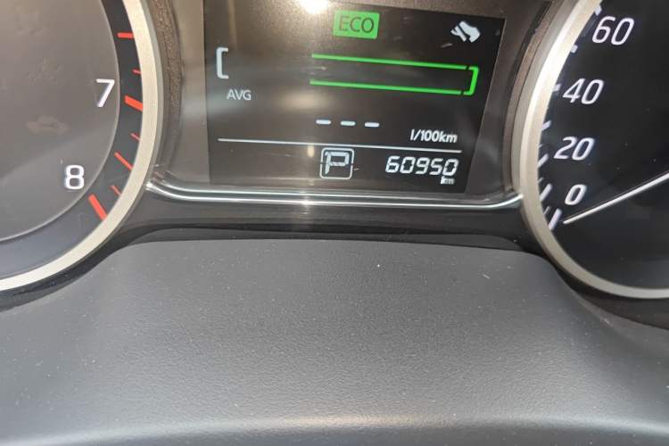 Used Nissan Sylphy 2016 1.6XV CVT Smart Enjoyment Version Odometer Close Up