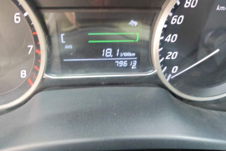 Used Nissan Sylphy 2016 1.6 XL Manual Luxury Edition Odometer Close Up