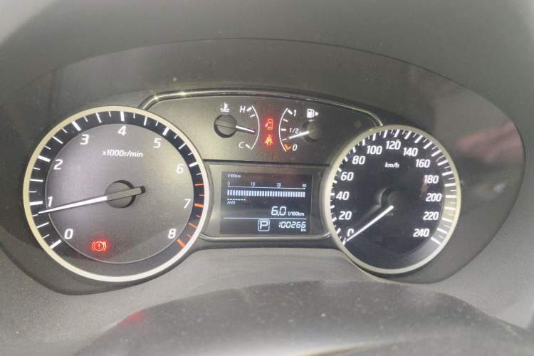 Used Nissan Sylphy 2016 1.6 XL CVT Deluxe Edition Odometer Close Up