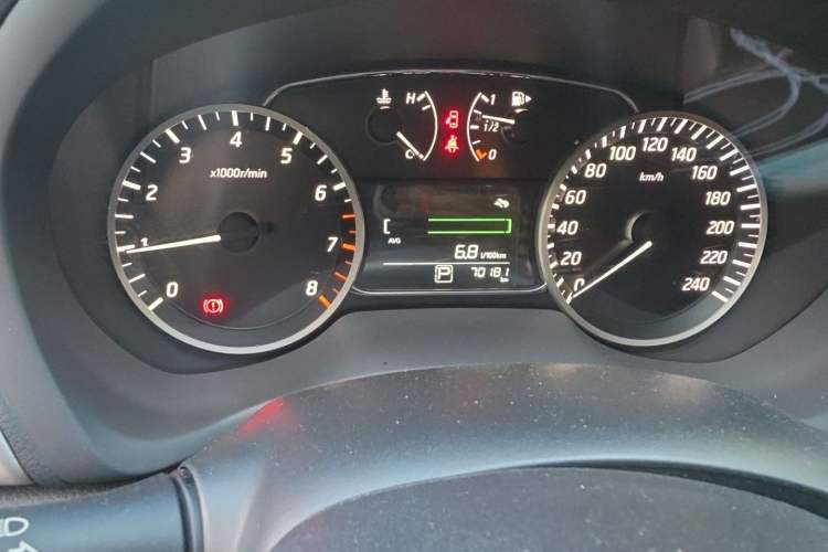 Used Nissan Sylphy 2016 1.6 XL CVT Deluxe Edition Odometer Close Up