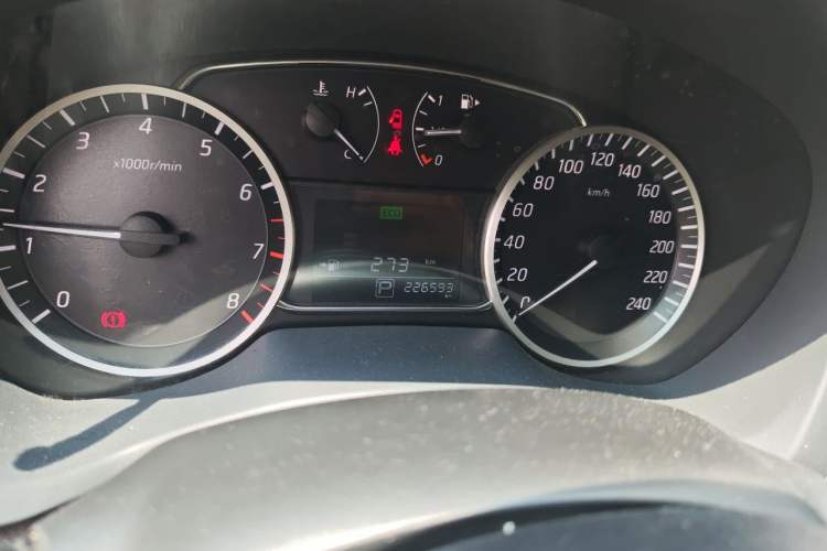 Used Nissan Sylphy 2016 1.6 XL CVT Luxury Edition Odometer Close Up