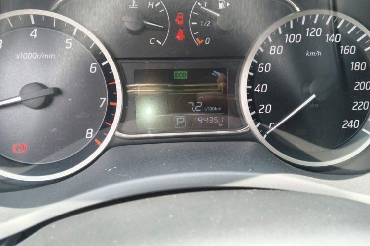 Used Nissan Sylphy 2016 1.6 XL CVT Deluxe Edition Odometer Close Up