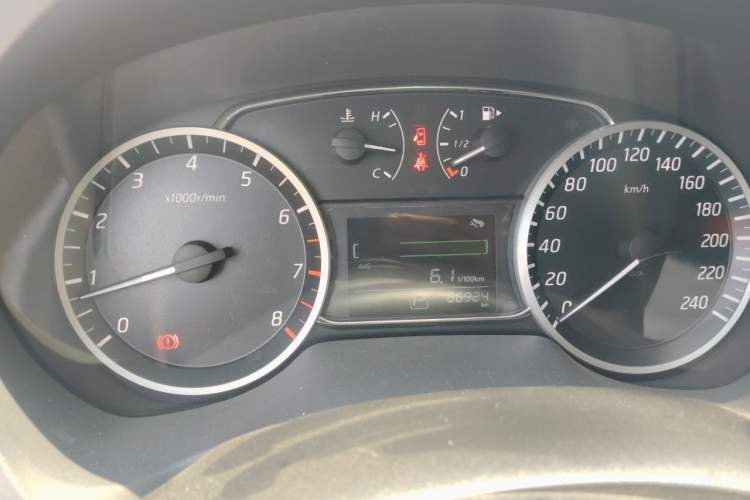 Used Nissan Sylphy 2016 1.6 XL CVT Luxury Edition Odometer Close Up