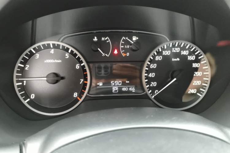 Used Nissan Sylphy 2016 1.6 XL CVT Luxury Edition Odometer Close Up