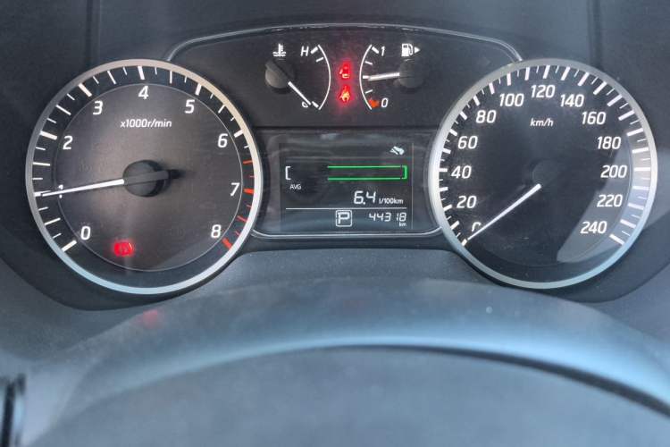 Used Nissan Sylphy 2016 1.6XV CVT Smart Enjoyment Version Odometer Close Up