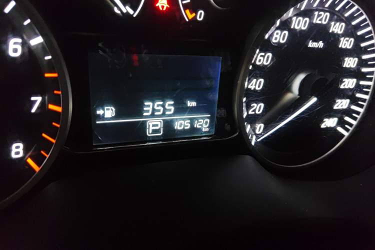 Used Nissan Sylphy 2016 1.6 XL CVT Deluxe Edition Odometer Close Up