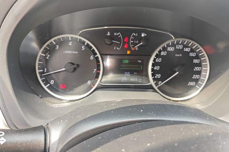 Used Nissan Sylphy 2016 1.6XV CVT Smart Enjoyment Version Odometer Close Up