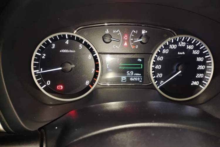 Used Nissan Sylphy 2016 1.6XV CVT Smart Enjoyment Version Odometer Close Up