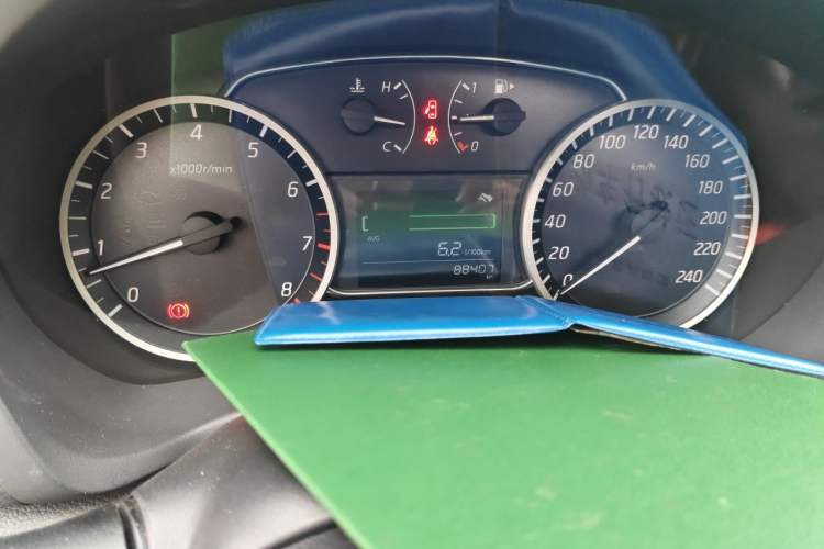 Used Nissan Sylphy 2016 1.6 XL Manual Luxury Edition Odometer Close Up