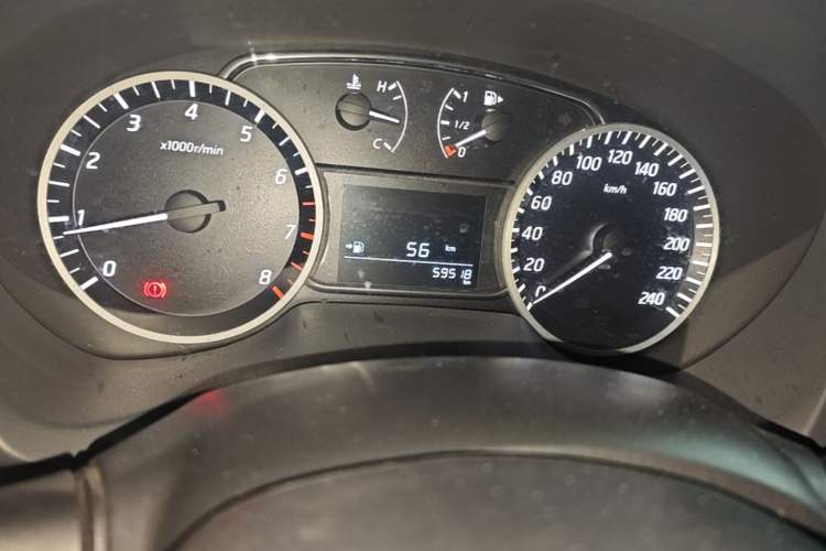 Used Nissan Sylphy 2016 1.6 XL Manual Luxury Edition Odometer Close Up