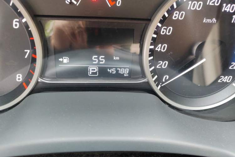 Used Nissan Sylphy 2016 1.6 XL CVT Luxury Edition Odometer Close Up
