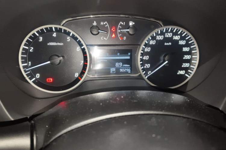 Used Nissan Sylphy 2016 1.6 XL CVT Deluxe Edition Odometer Close Up