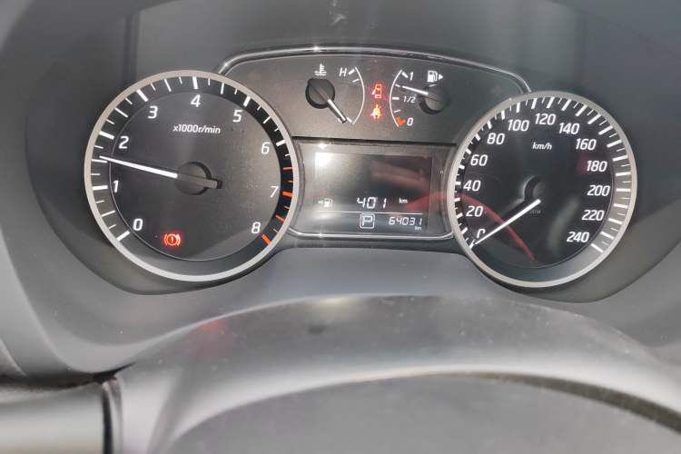 Used Nissan Sylphy 2016 1.6XV CVT Smart Enjoyment Version Odometer Close Up
