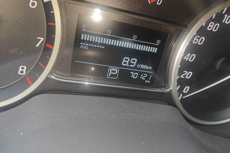 Used Nissan Sylphy 2016 1.6XV CVT Smart Enjoyment Version Odometer Close Up