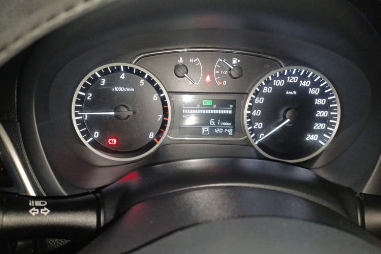 Used Nissan Sylphy 2016 1.6 XL CVT Luxury Edition Odometer Close Up