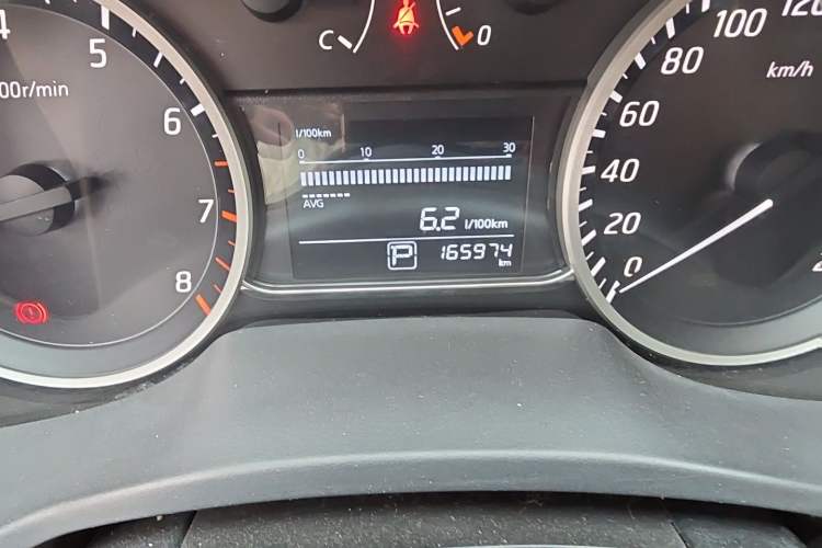Used Nissan Sylphy 2016 1.6XV CVT Smart Enjoyment Version Odometer Close Up