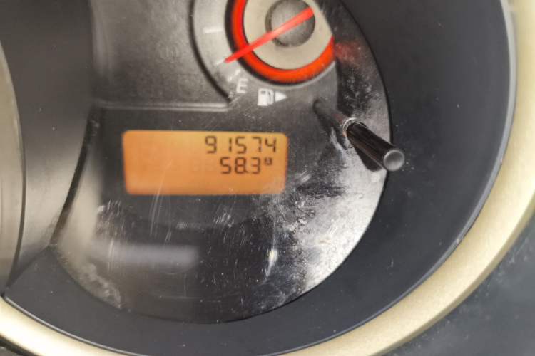 Used Nissan Sylphy 2016 Classic 1.6XE Manual Leading Edition Odometer Close Up