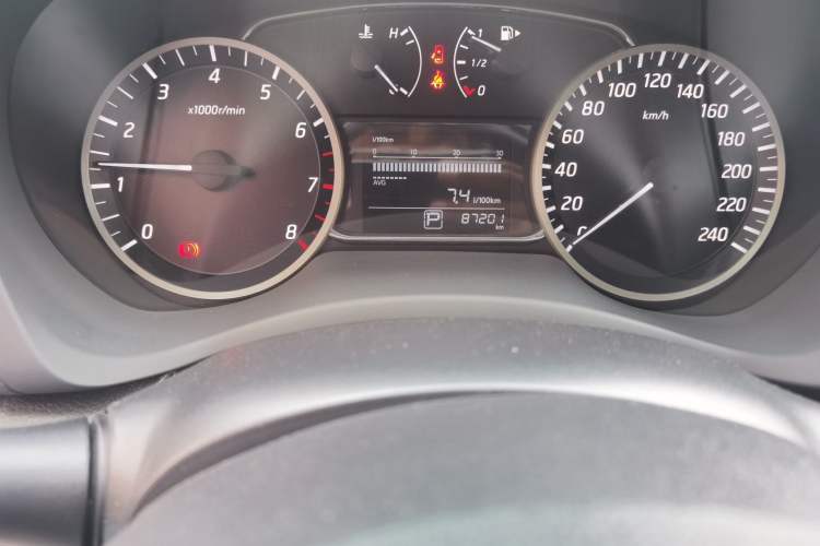 Used Nissan Sylphy 2016 1.6 XL CVT Deluxe Edition Odometer Close Up