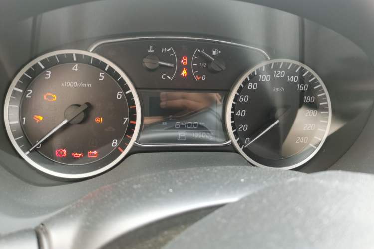 Used Nissan Sylphy 2016 1.6 XL CVT Deluxe Edition Odometer Close Up