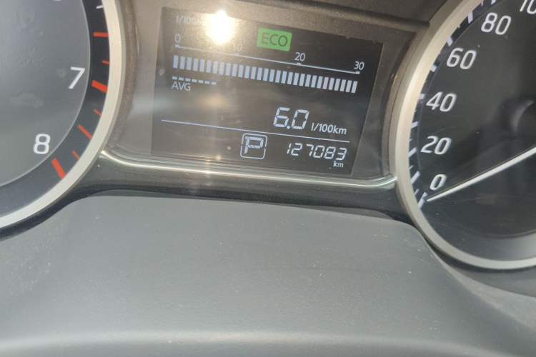 Used Nissan Sylphy 2016 1.6 XL CVT Deluxe Edition Odometer Close Up