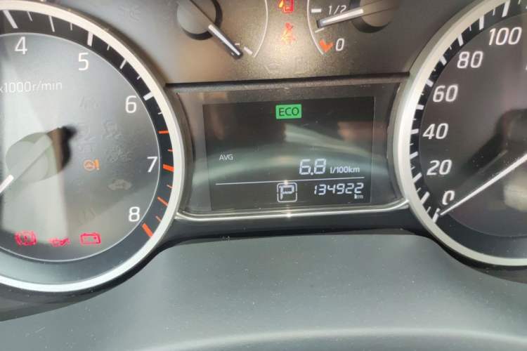 Used Nissan Sylphy 2016 1.6 XL CVT Luxury Edition Odometer Close Up