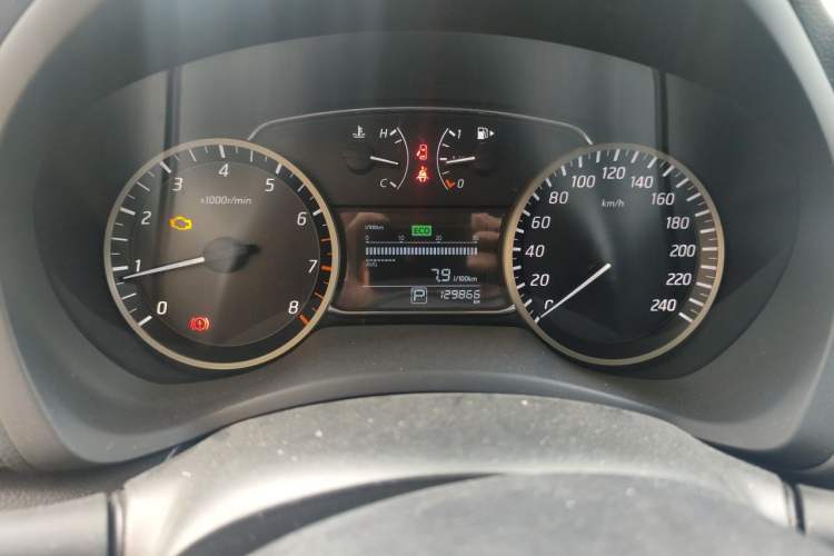 Used Nissan Sylphy 2016 1.6XV CVT Smart Enjoyment Version Odometer Close Up