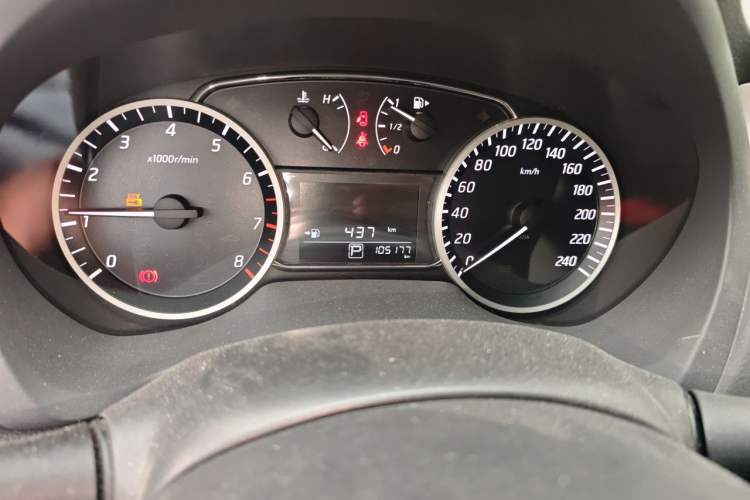 Used Nissan Sylphy 2016 1.6XV CVT Smart Enjoyment Version Odometer Close Up