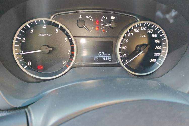 Used Nissan Sylphy 2016 1.6XV CVT Smart Enjoyment Version Odometer Close Up