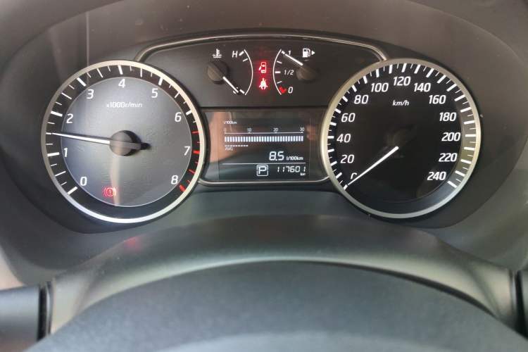 Used Nissan Sylphy 2016 1.6 XL CVT Deluxe Edition Odometer Close Up