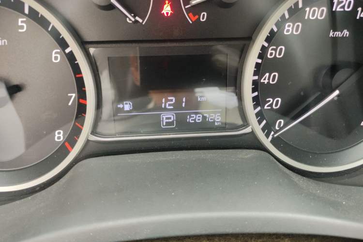 Used Nissan Sylphy 2016 1.6 XL CVT Deluxe Edition Odometer Close Up