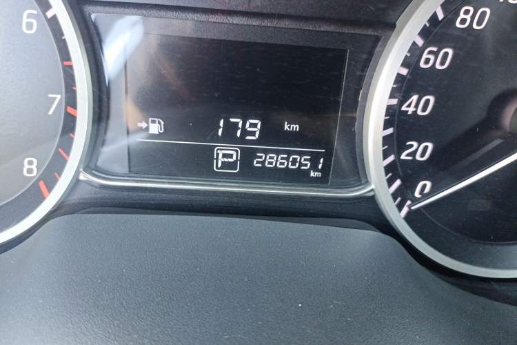 Used Nissan Sylphy 2016 1.6XE CVT Comfort Edition Odometer Close Up