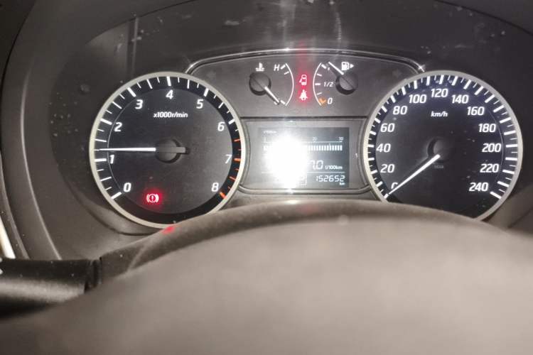Used Nissan Sylphy 2016 1.6 XL CVT Luxury Edition Odometer Close Up