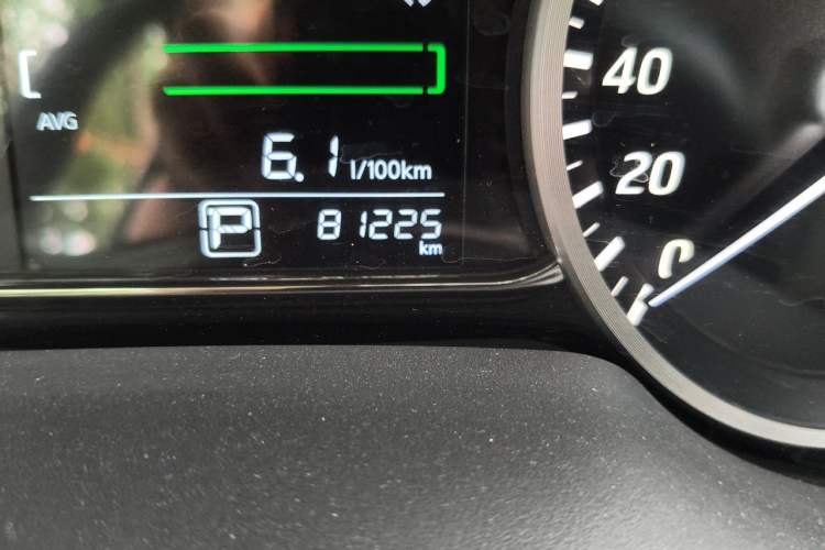 Used Nissan Sylphy 2016 1.6XV CVT Smart Enjoyment Version Odometer Close Up