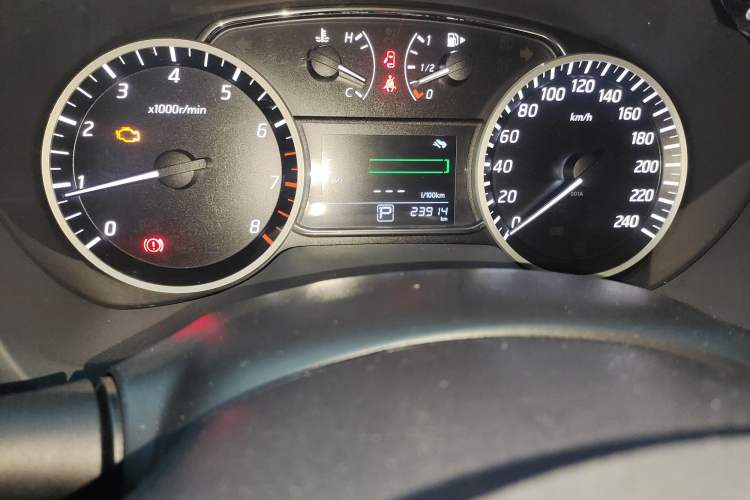 Used Nissan Sylphy 2016 1.6 XL CVT Luxury Edition Odometer Close Up
