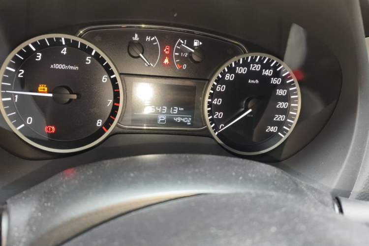Used Nissan Sylphy 2016 1.6XV CVT Smart Enjoyment Version Odometer Close Up