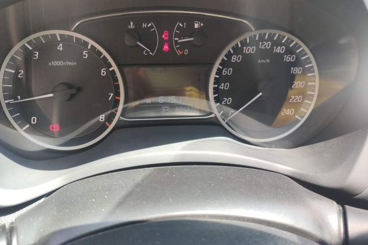 Used Nissan Sylphy 2016 1.6 XL CVT Luxury Edition Odometer Close Up