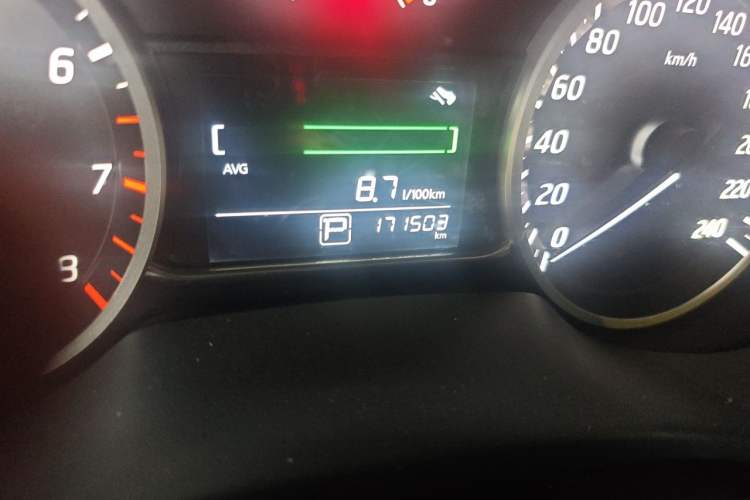 Used Nissan Sylphy 2016 1.6 XL CVT Luxury Edition Odometer Close Up