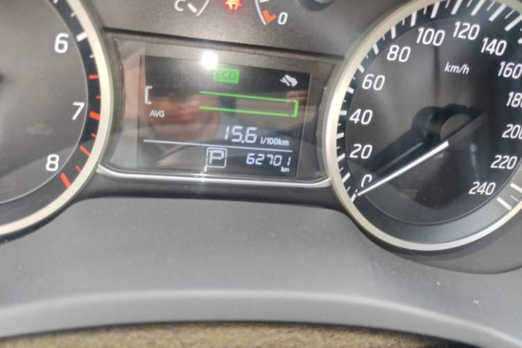 Used Nissan Sylphy 2016 1.6XV CVT Smart Enjoyment Version Odometer Close Up