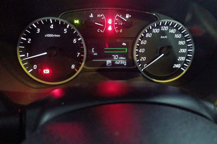 Used Nissan Sylphy 2016 1.6XV CVT Smart Enjoyment Version Odometer Close Up