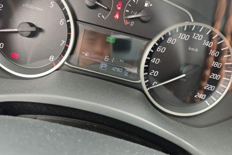 Used Nissan Sylphy 2016 1.6 XL CVT Luxury Edition Odometer Close Up