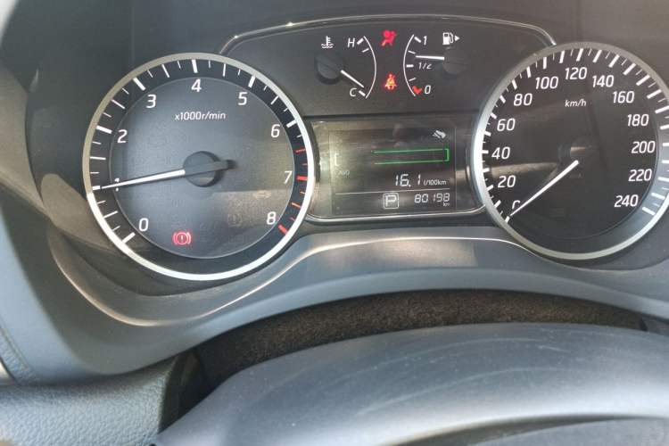 Used Nissan Sylphy 2016 1.6 XL CVT Deluxe Edition Odometer Close Up