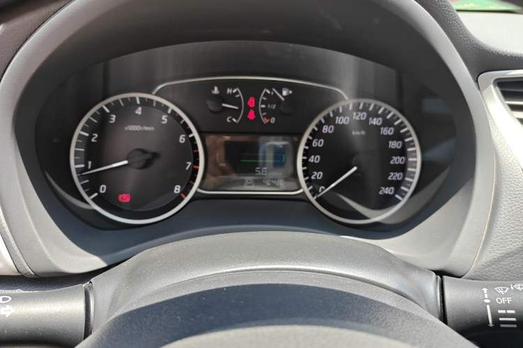 Used Nissan Sylphy 2016 1.6 XL CVT Deluxe Edition Odometer Close Up